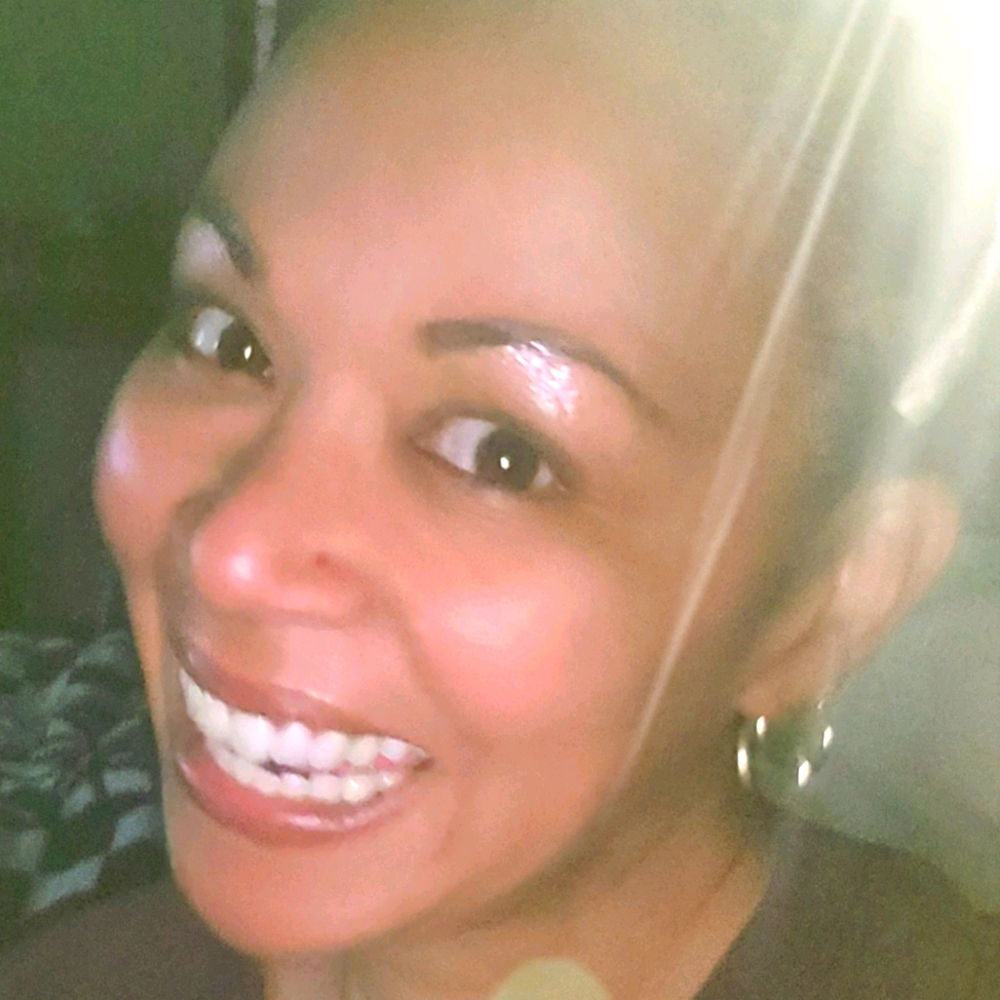 Love luxury bags and love giving great deal. Personal shopper..🤗❤️🥰